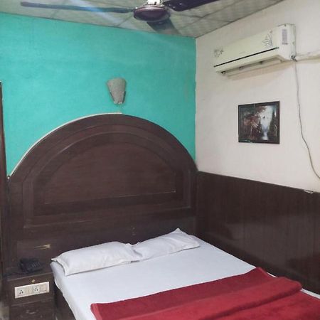 Hotel Diplomat Inn 뉴델리 외부 사진